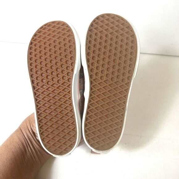 Vans Classic Kids Little Girls 9 Pink Rainbow/Cloud Low Top Slip On Canvas Shoes - Picture 8 of 10